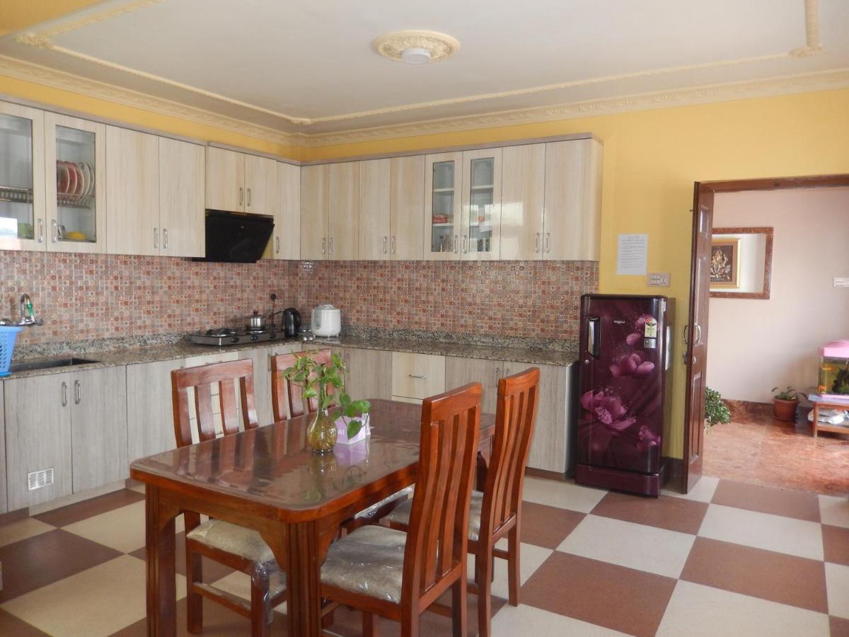 Shine Homestay Famille Francophone - Shine Home And Apartment Katmandu Dış mekan fotoğraf